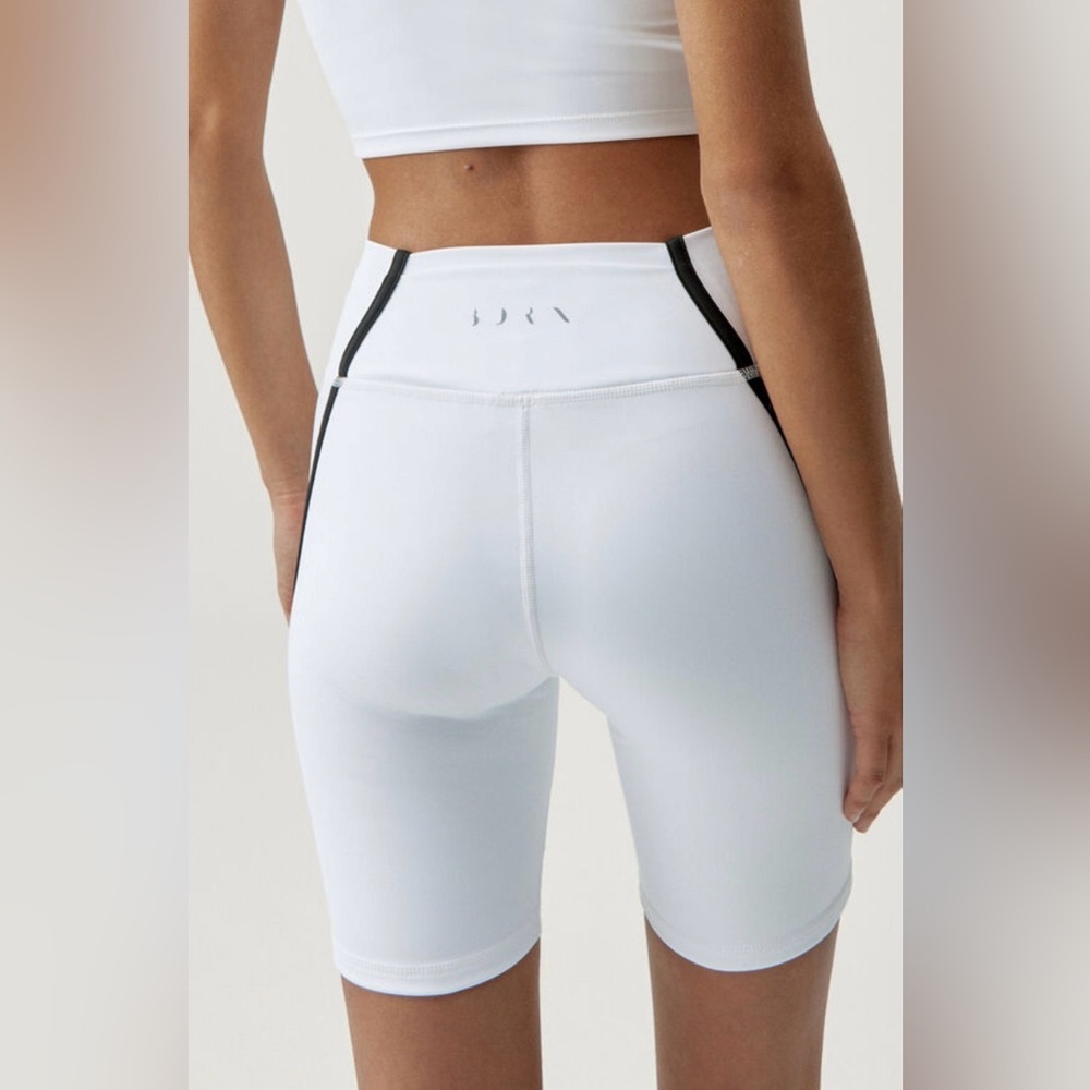 Born Living Yoga White Leggings with Black Accents size L